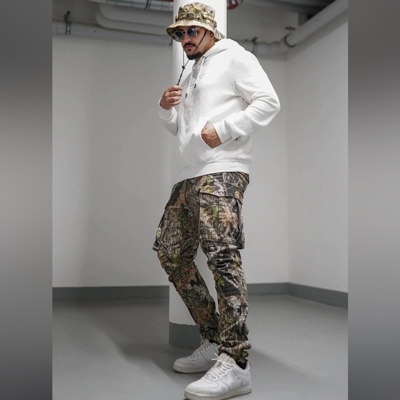 NWT Nova Men Green Summer Games Slim Cargo Pants - Picture 2 of 8